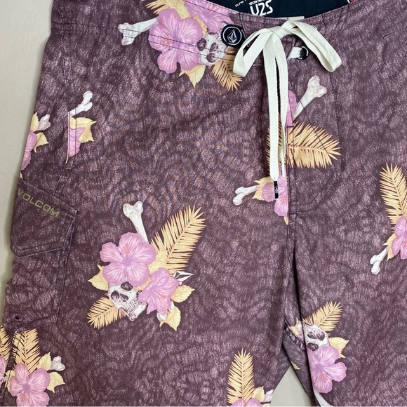 Volcom 2 Way Stretch Men’s Board Shorts Floral Size 34 - Picture 12 of 16